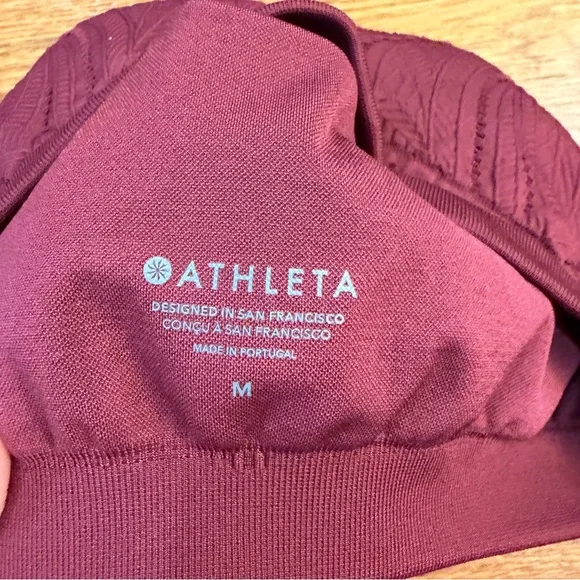 Athleta Textured Knit Sports Bra in Burgundy Red - Size Medium - Picture 3 of 5